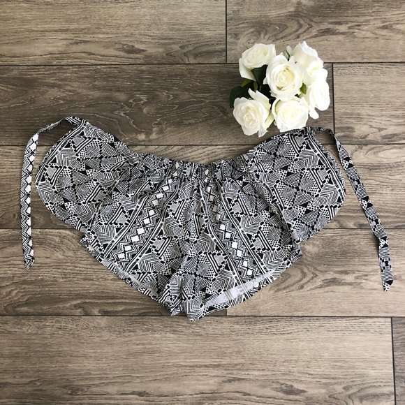 BAND OF GYPSIES black and white print shorts size small - Picture 6 of 10